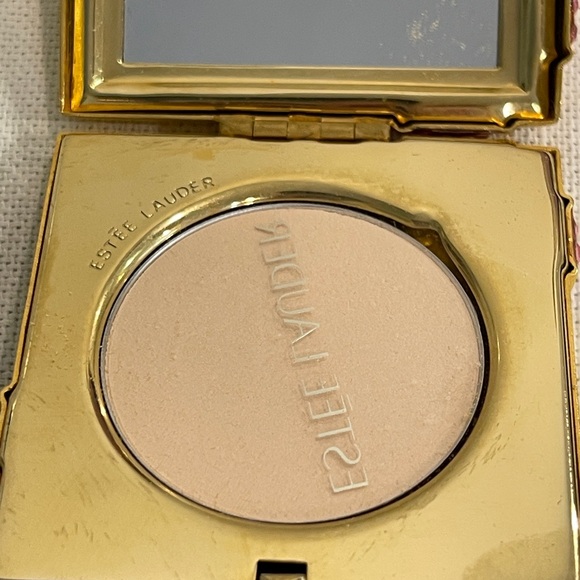 Estée Lauder Pink Ribbon Breast Cancer Compact lucidity Translucent Powder - Picture 4 of 7